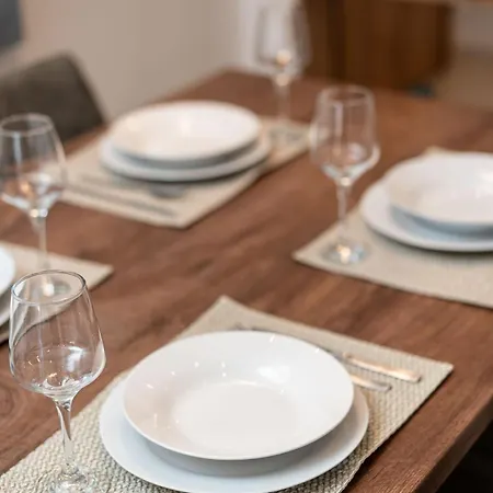 Tsimiski's Pearl سالونيك