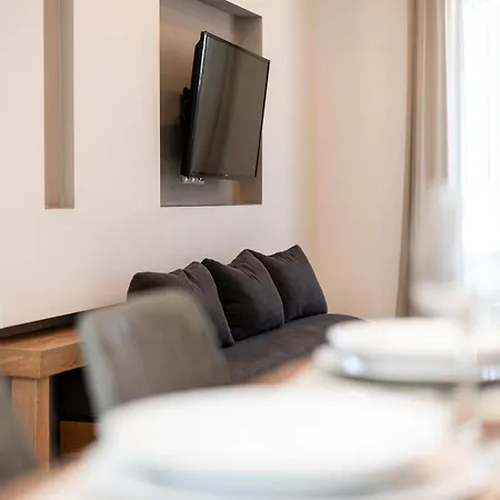 Tsimiski's Pearl * سالونيك