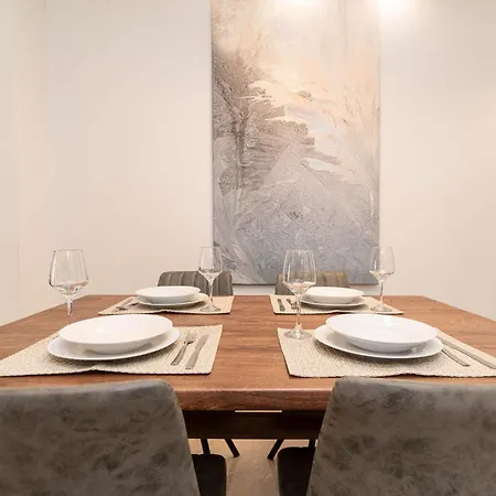 Tsimiski's Pearl * סלוניקי